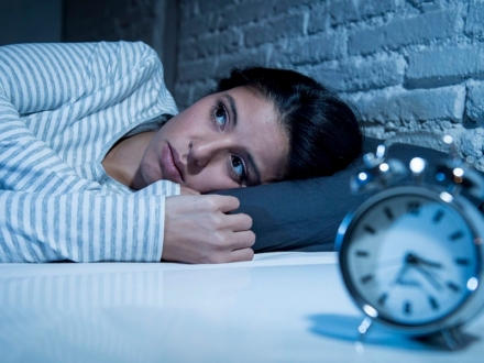 Acupuntura ocular para pacientes con insomnio después del accidente cerebrovascular.