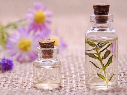 ¿Cómo se fabrican y cómo se usan los aceites esenciales?